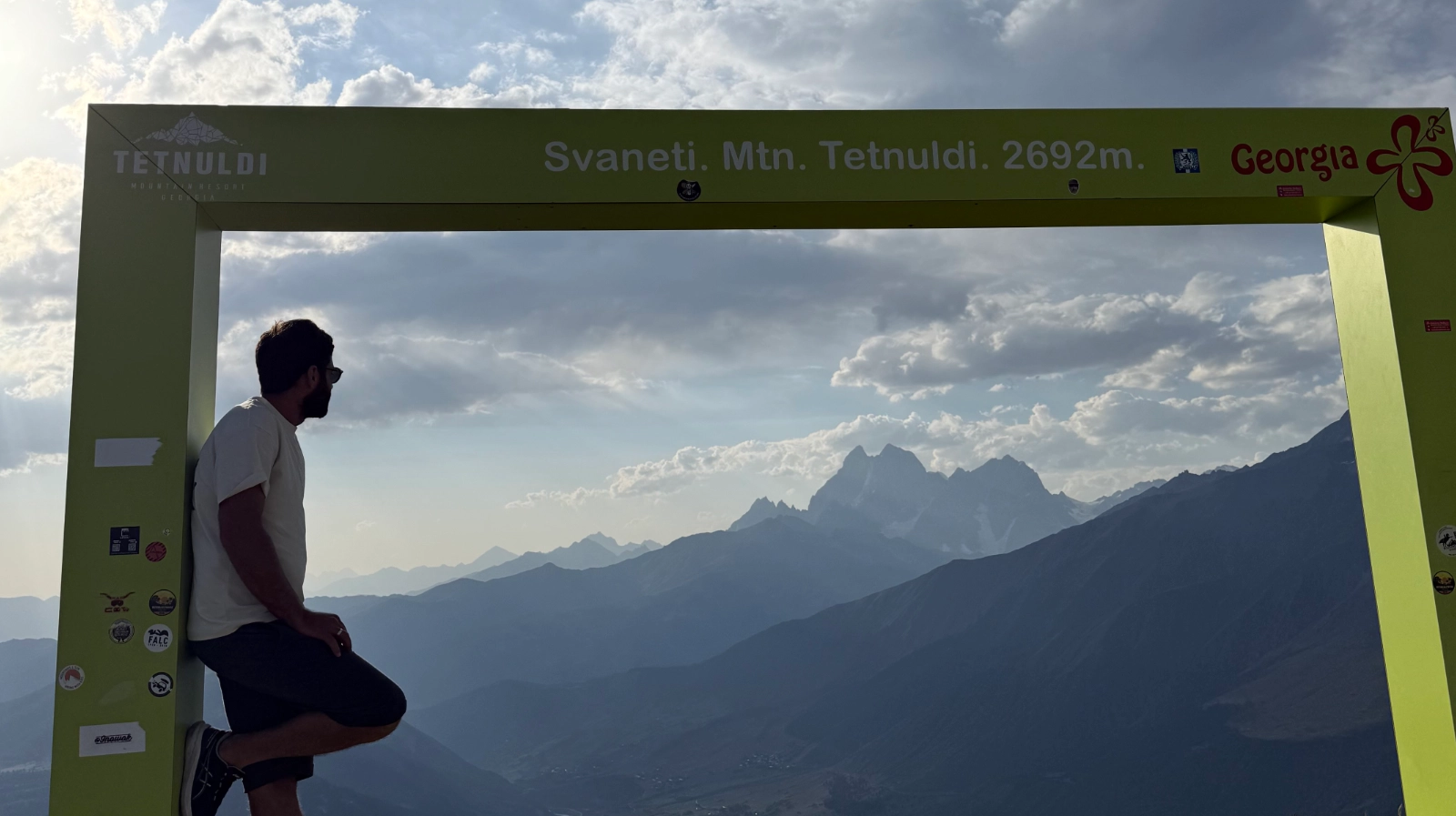Image hover effect image